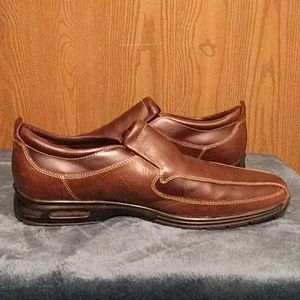 Cole Haan 10.5 Brown Leather Loafer, Like New Condition (b1)